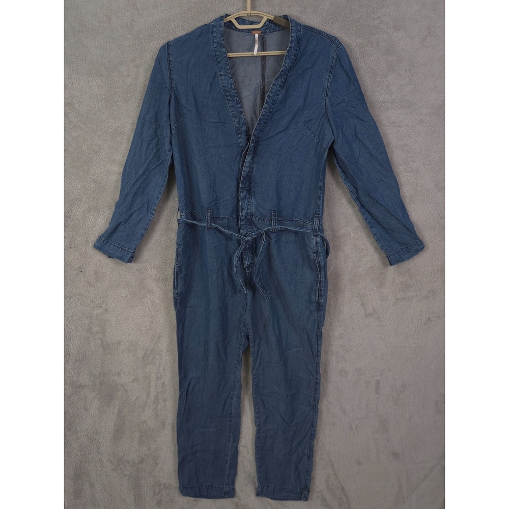 Free People Lou Chambray Denim Blue Jumpsuit Size 6‎ Belted Pockets